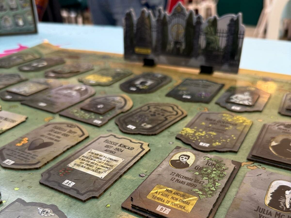 Les Secrets de Warden Keene (FR) — Jeu d'enquête narratif - composants et matériel de jeu