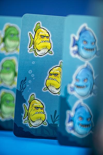 Piranha Flip Bilingue - Jeu de Cartes Familial | AdventureBox